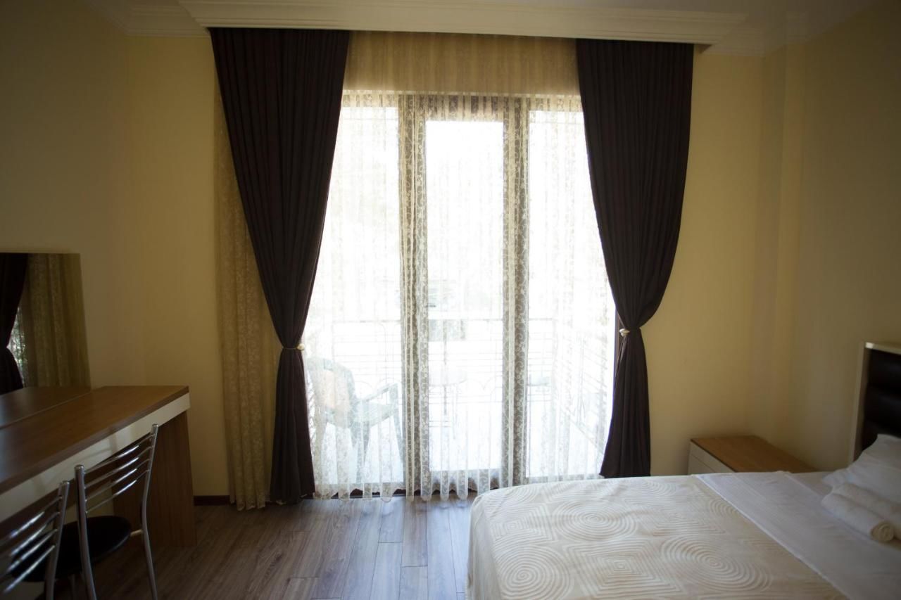 Отель Kobuleti Garden Inn Кобулети