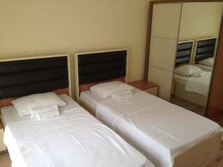 Отель Kobuleti Garden Inn Кобулети Стандартный двухместный номер с 2 отдельными кроватями-20